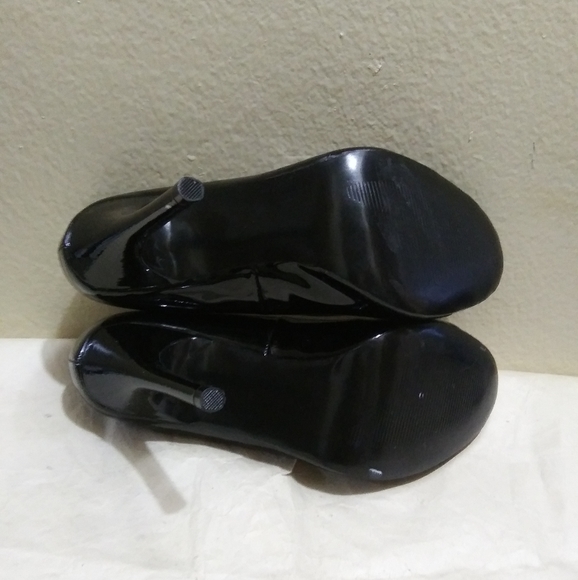 Shoemint "Rozemary" Heels - Picture 6 of 16